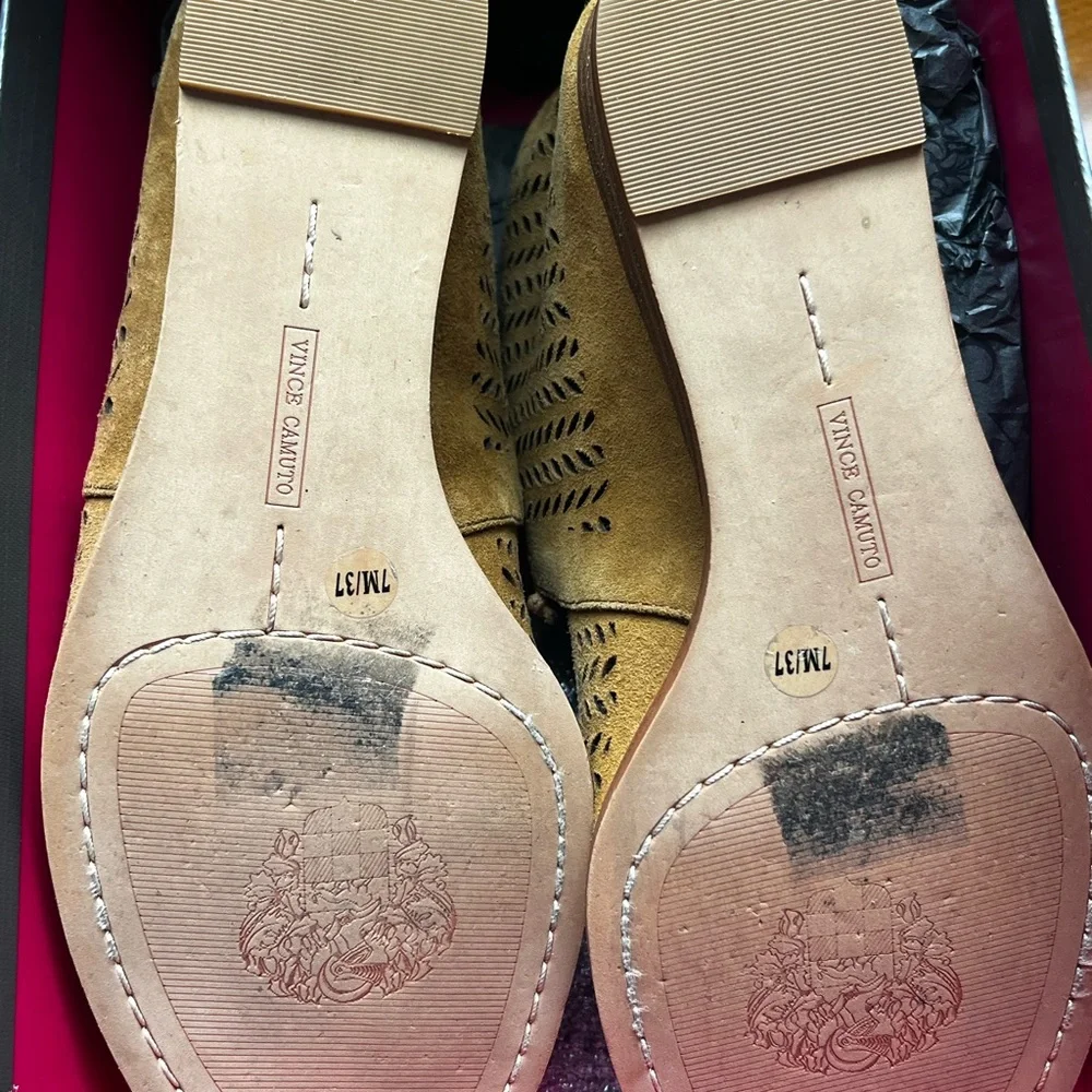 Vince Camino lace up wedges size 7m tan